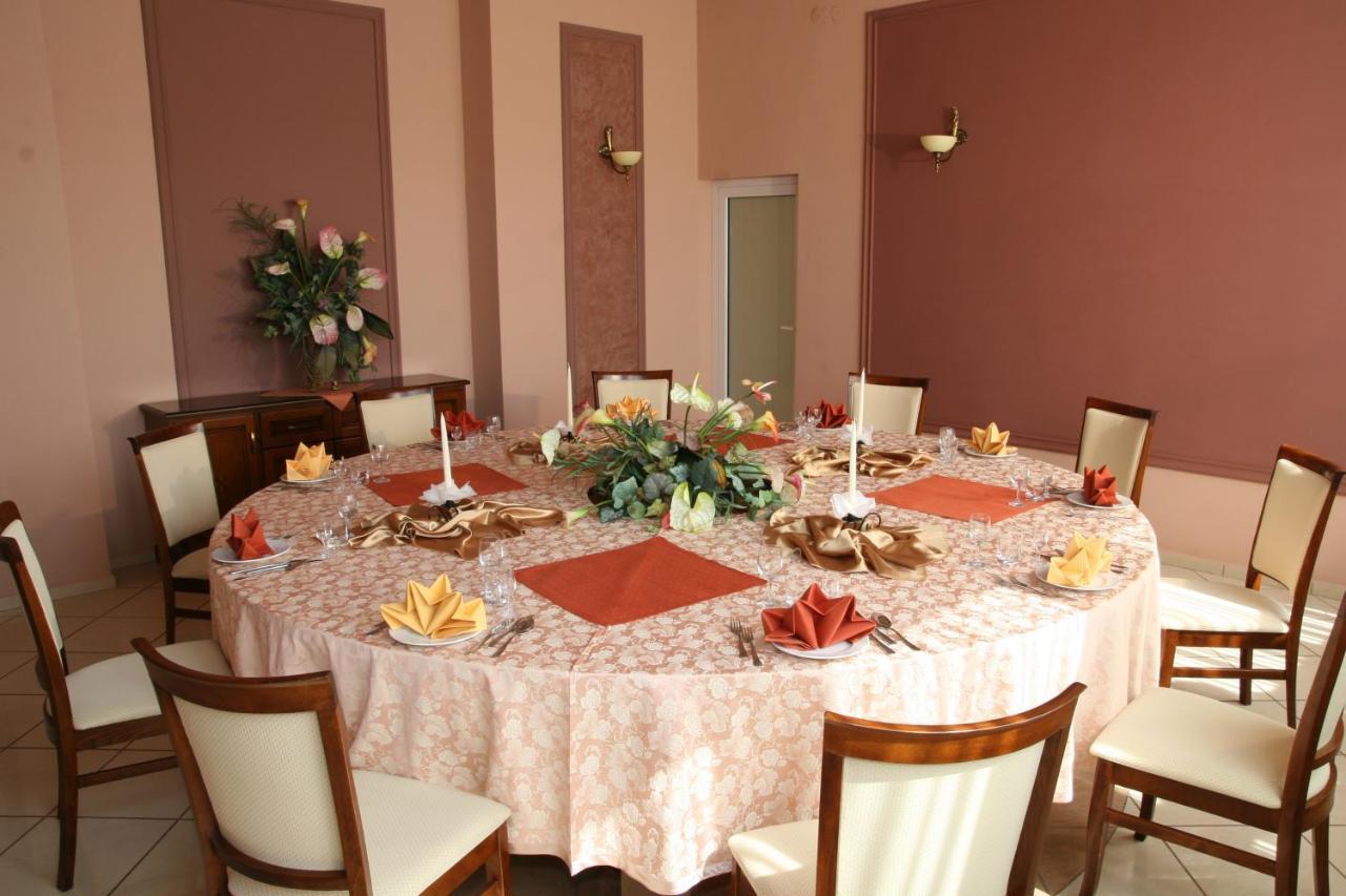 Kompleks Restauracyjno-Noclegowy Rubikon Lublin Dış mekan fotoğraf